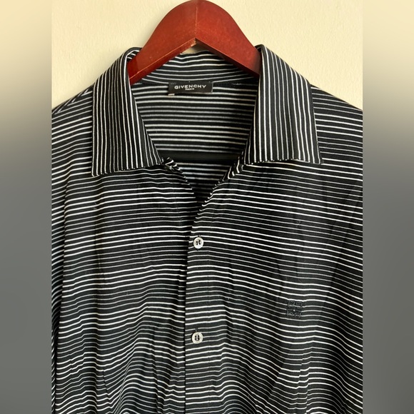 Givenchy Paris Long Sleeve ButtonDown Shirt Black Stripes 100% Cotton Size Large - Picture 5 of 10